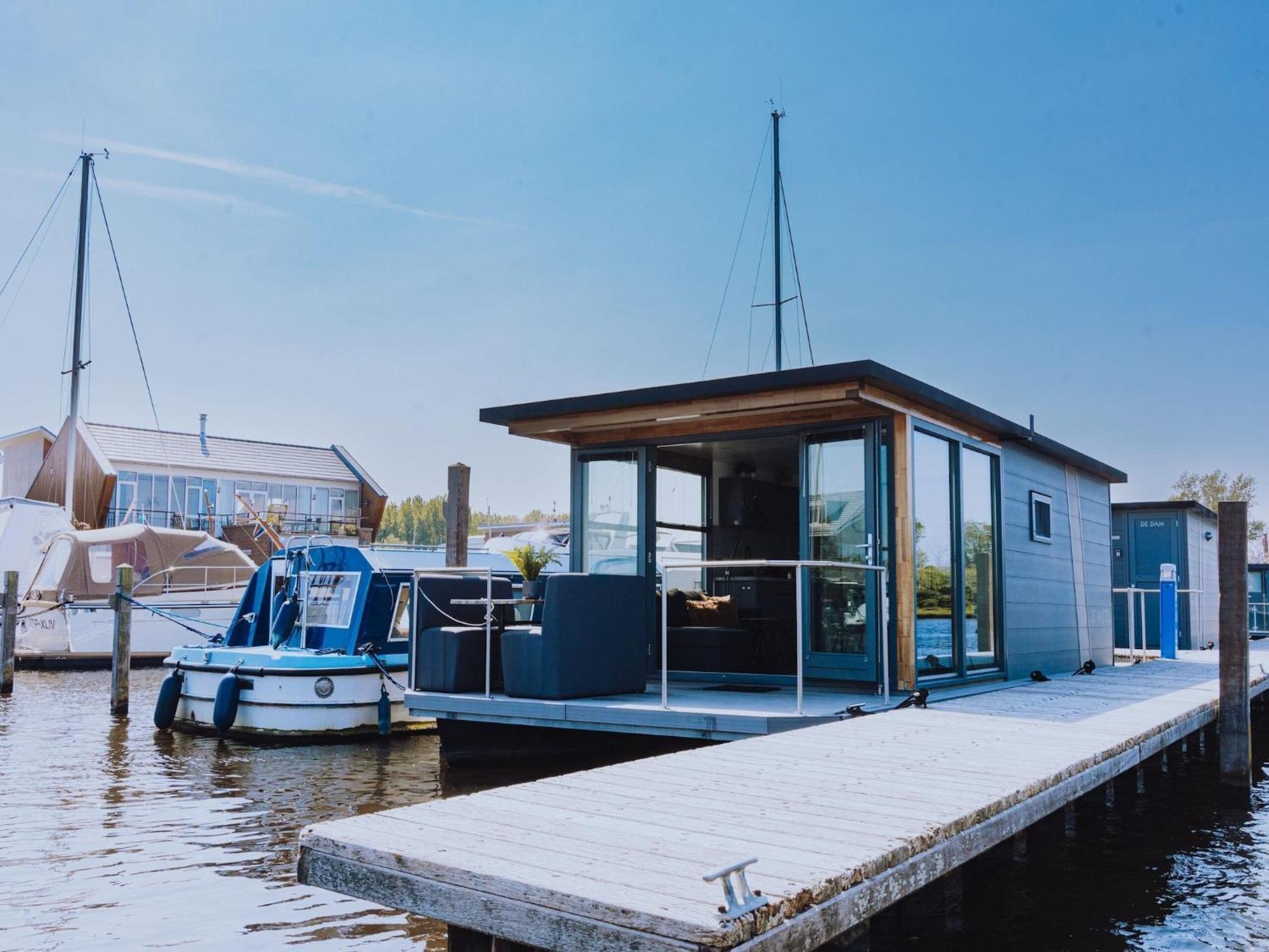Modern Houseboat With Air Conditioning Located In Marina Uitgeest Eksteriør bilde