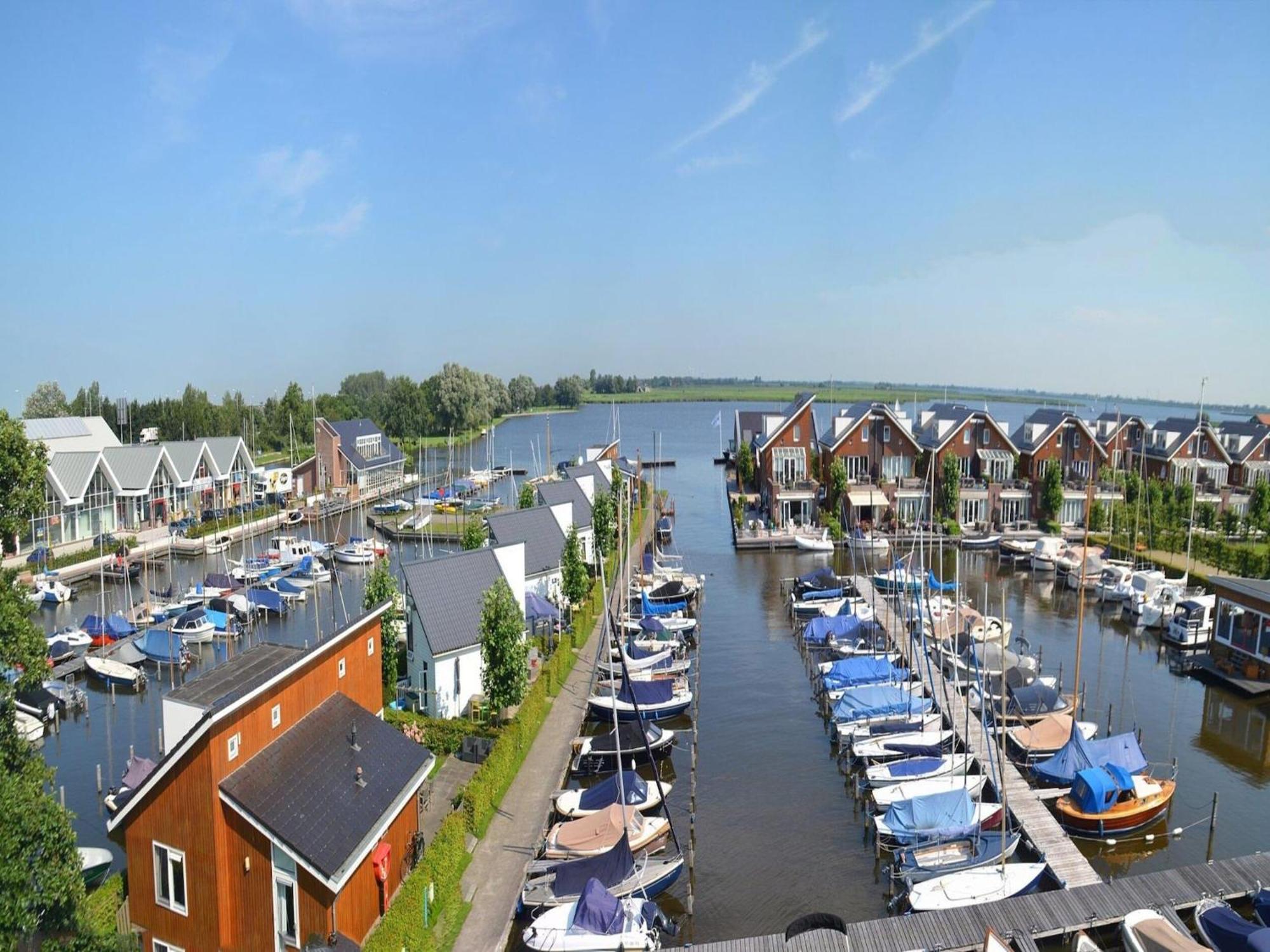 Modern Houseboat With Air Conditioning Located In Marina Uitgeest Eksteriør bilde